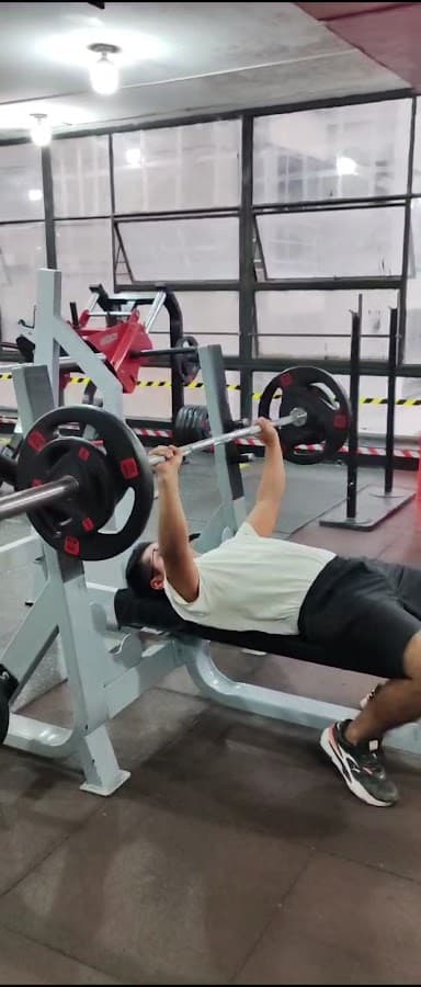 Gimnasio Club Apolo Gym — foto