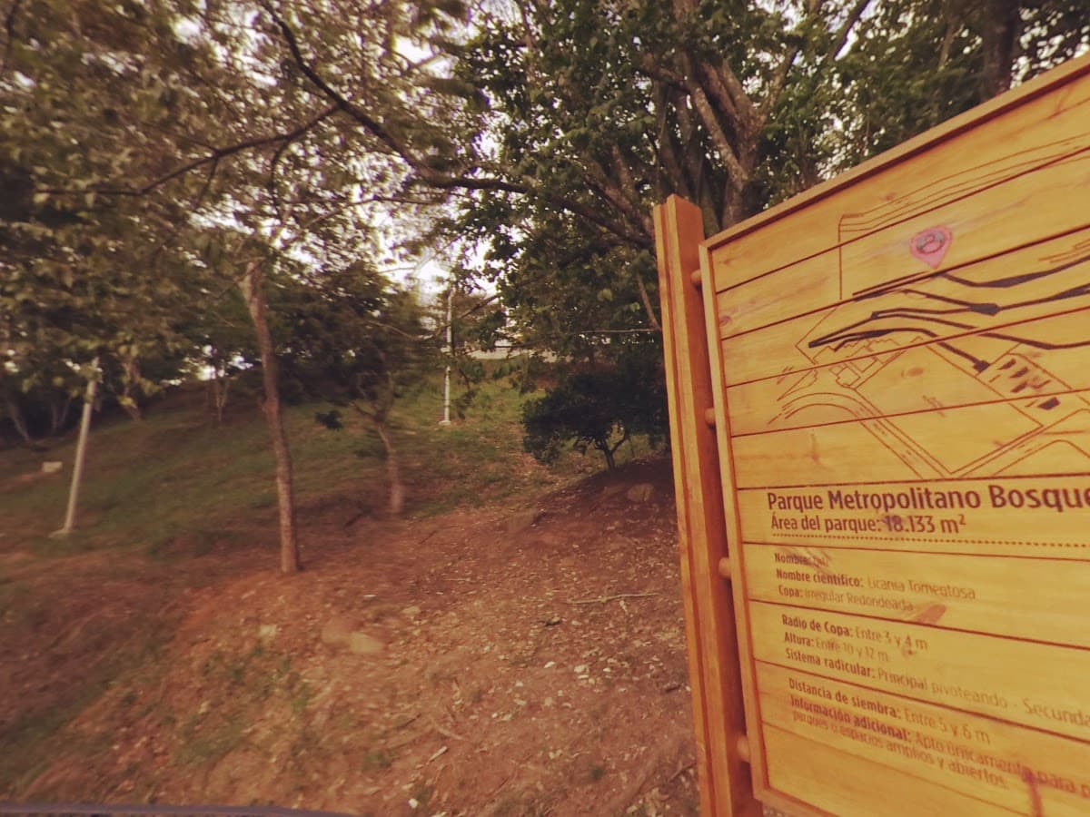 Parque Metropolitano Bosque Encantado — foto