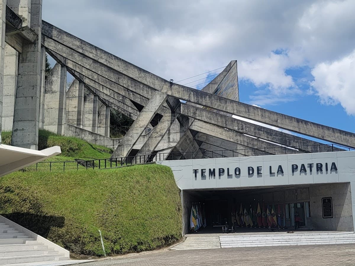La Libertad "Un lugar mágico" - Huesos de Buda — foto