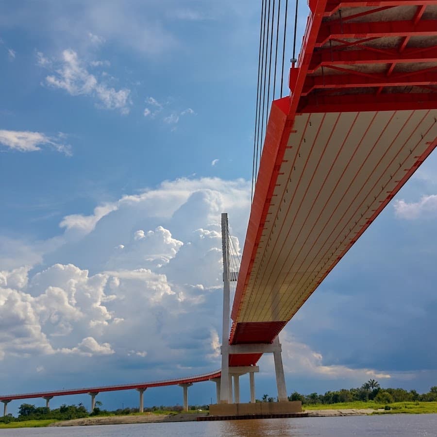 PUENTE NANAY IQUITOS — foto