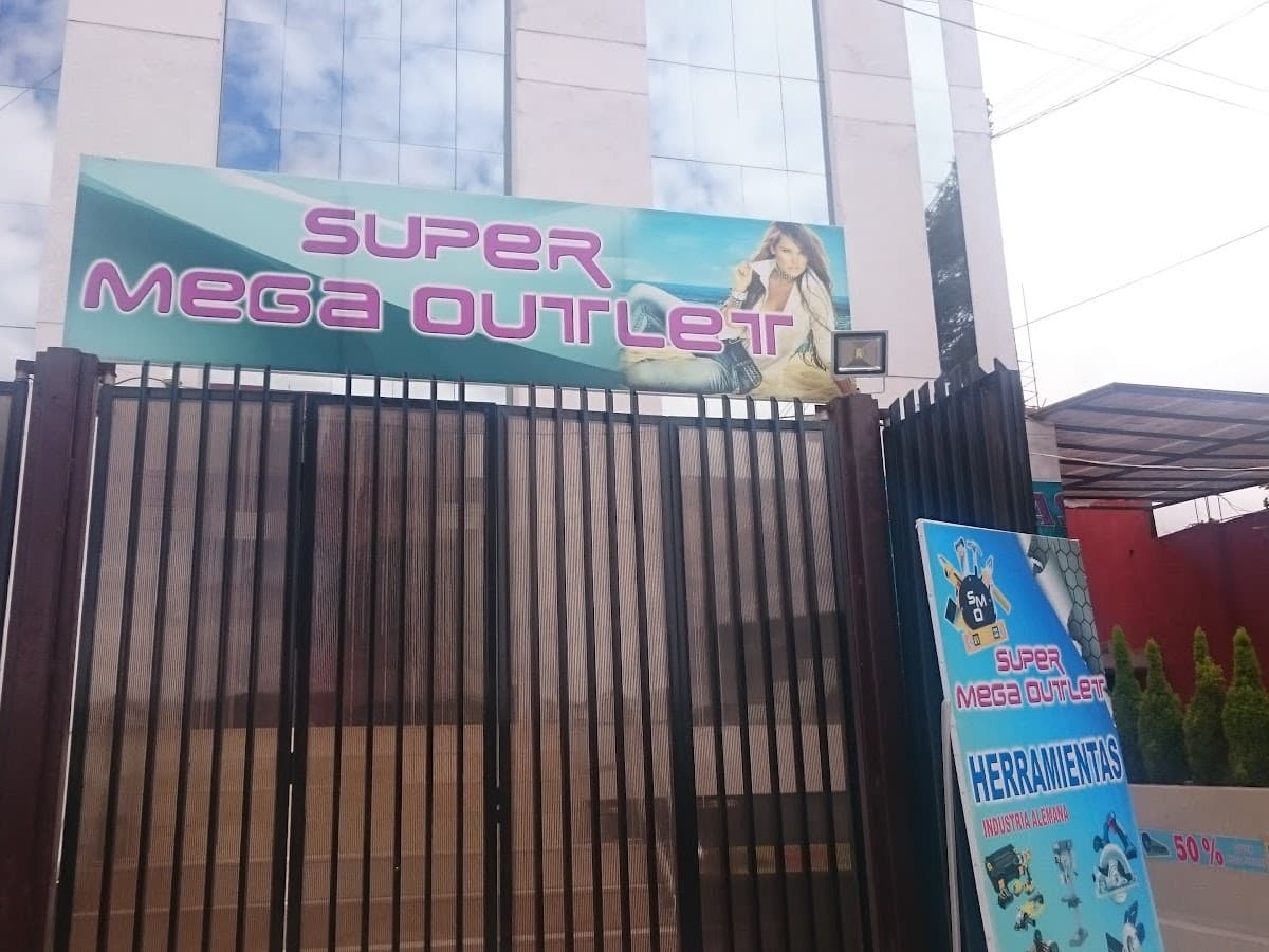 Super Mega Outlet — foto