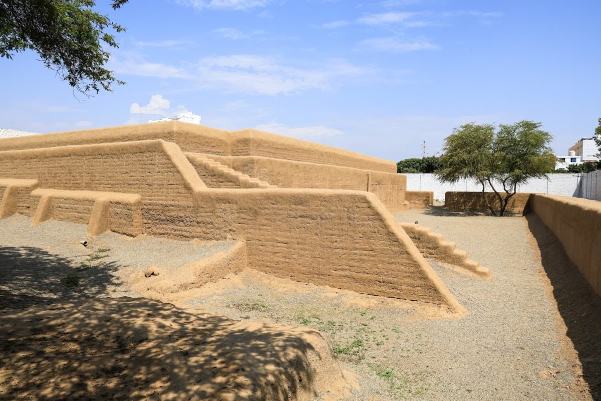Huaca La Esmeralda — foto