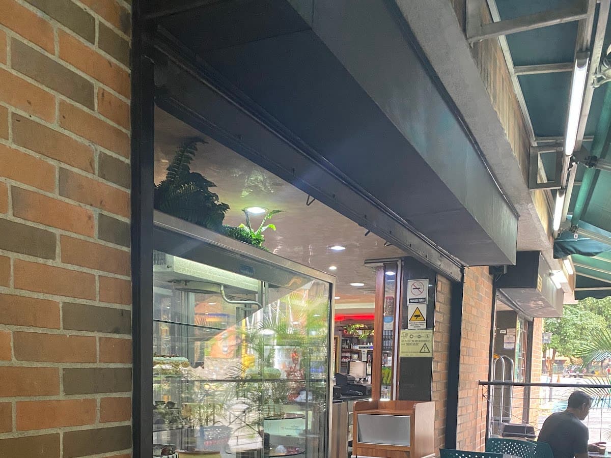 Panadería y Pastelería Los Rosales, C.A. — foto