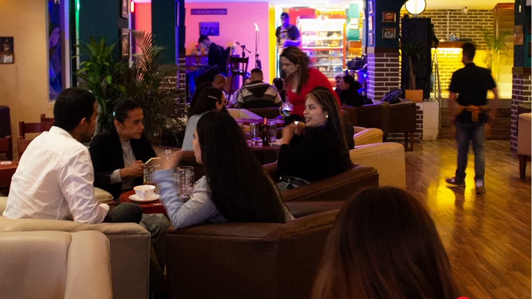 La Barra Bar Rock Café