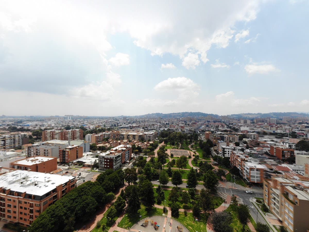 Parque Alcalá Nueva Autopista — foto
