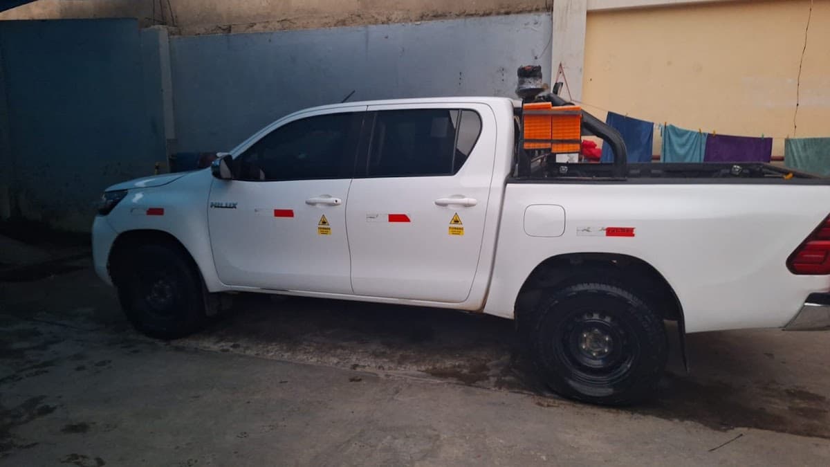 VIERA RENT A CAR TRUJILLO - alquiler de autos camionetas van minivan bus — foto
