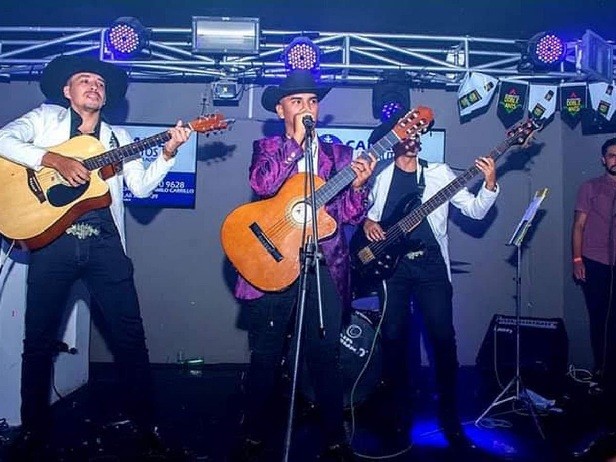 Hi Neiva — foto