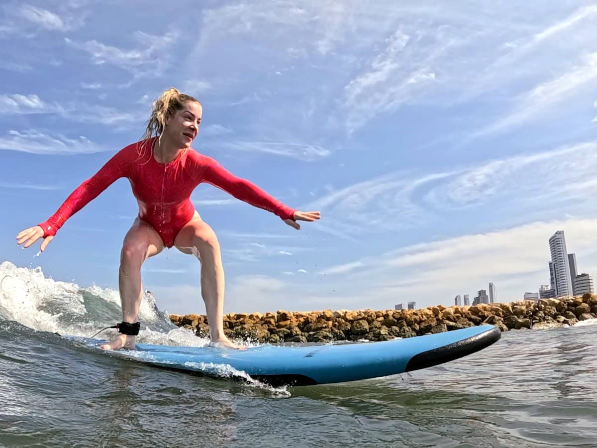 Surfing Cartagena / Ohana Surf Experience