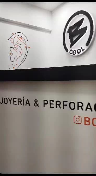 Body Piercing BCOOL — foto