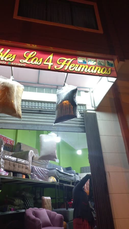 MUEBLES LOS 4 HERMANOS — foto