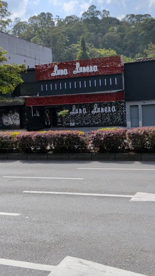 Luna Lunera Night Club