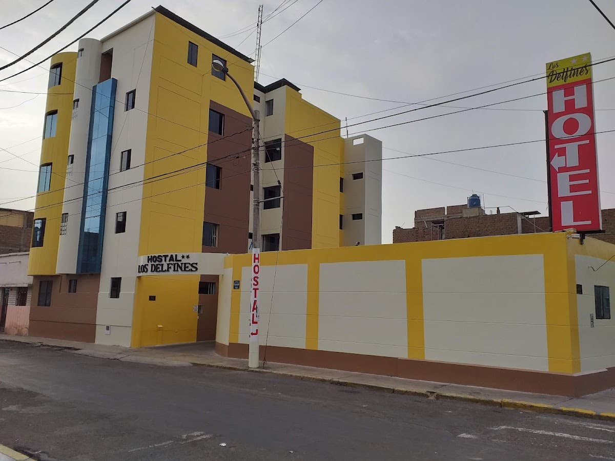 Hostal Los Delfines Trujillo — foto