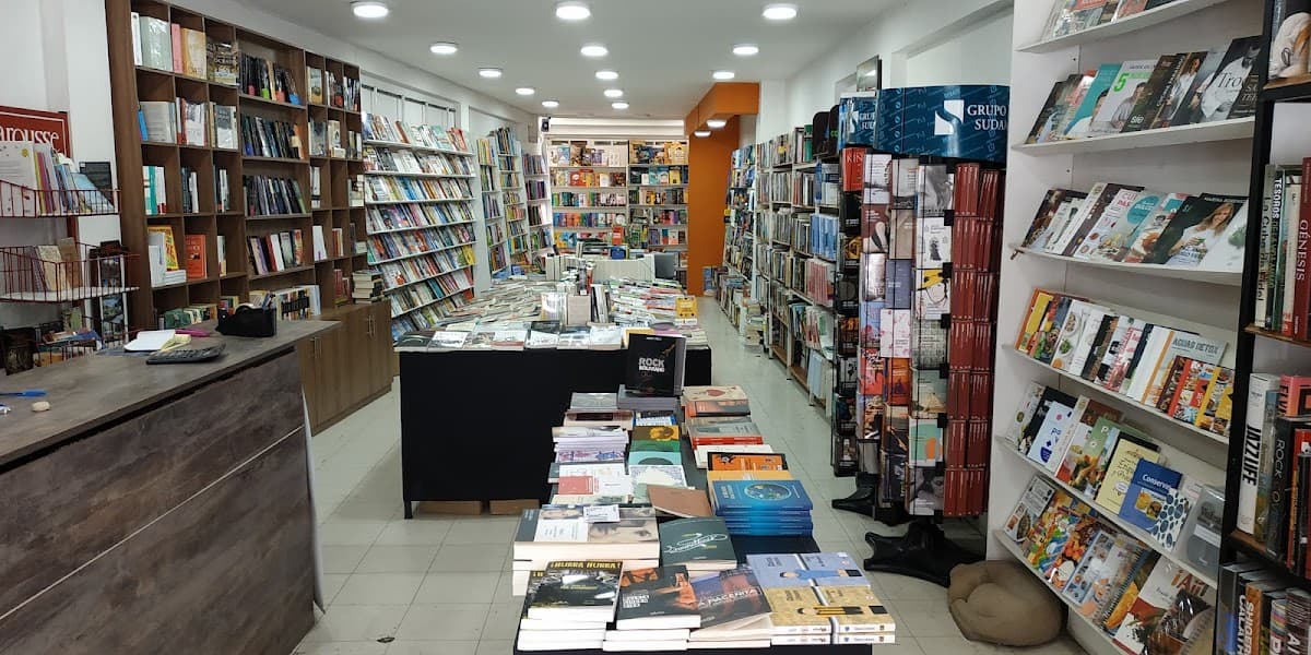 Solo-Libros, El Pasillo — foto