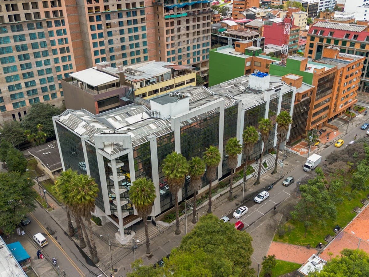 OIKOS Inmobiliaria en Bogotá — foto