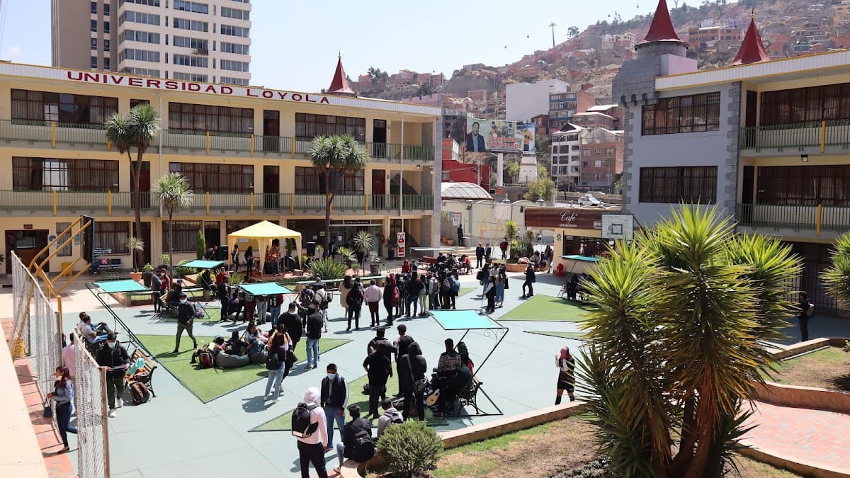 Universidad Loyola — foto