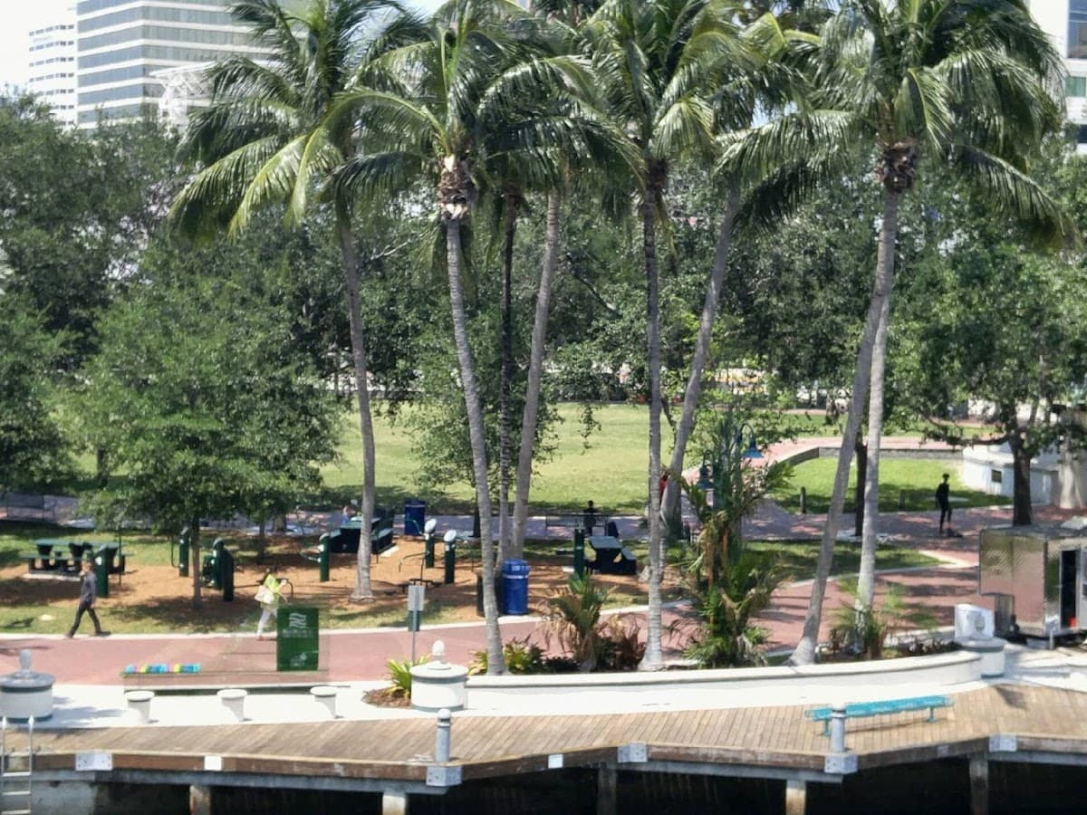 Las Olas Boulevard walgreens — foto