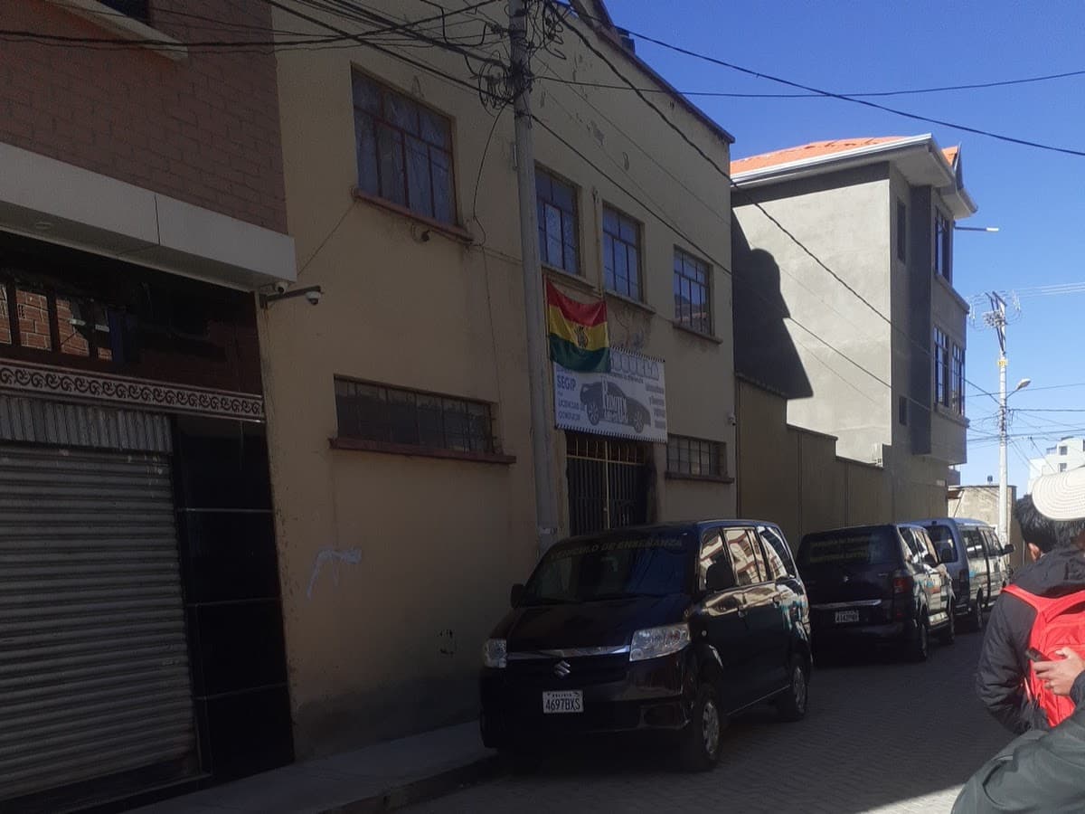 Autoescuela "Alto Tráfico" — foto