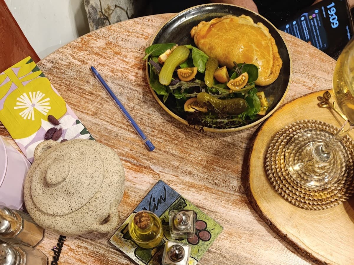 INDIE CAFÉ & CONCEPT STORE — foto