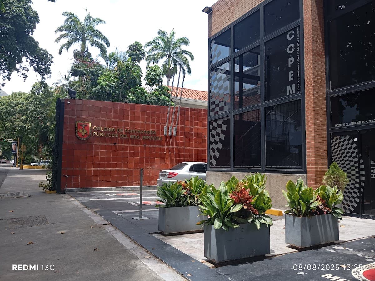 Colegio de Contadores Públicos del Distrito Capital — foto
