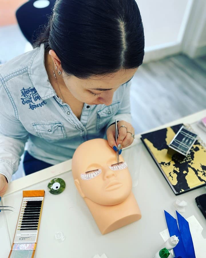 Monarca Beauty institute