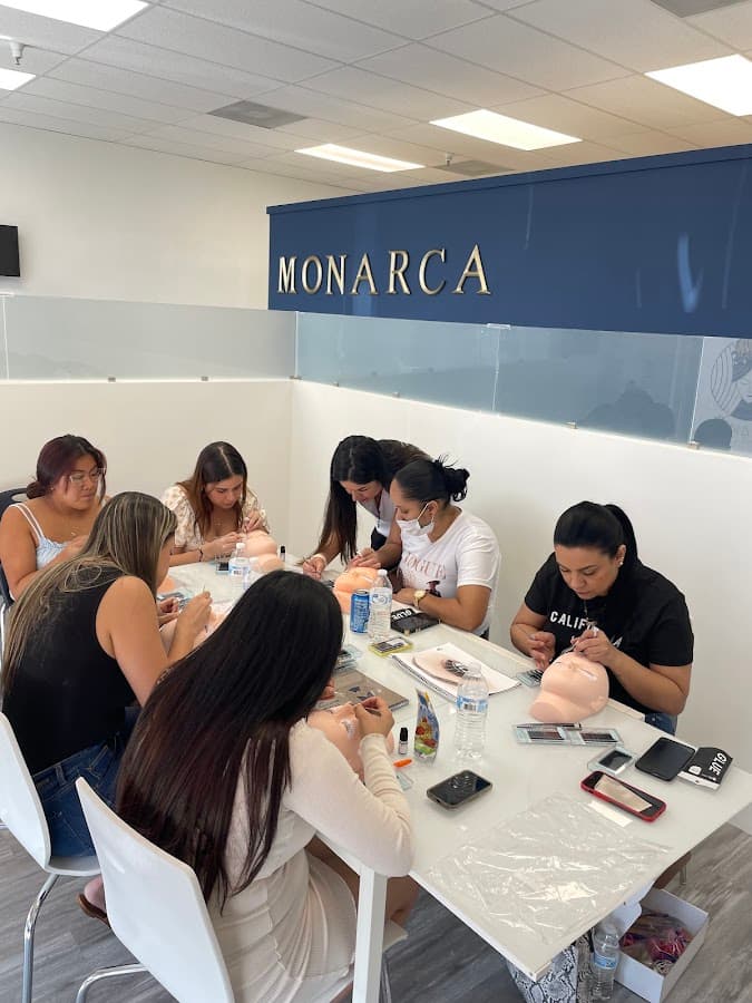 Monarca Beauty institute — foto