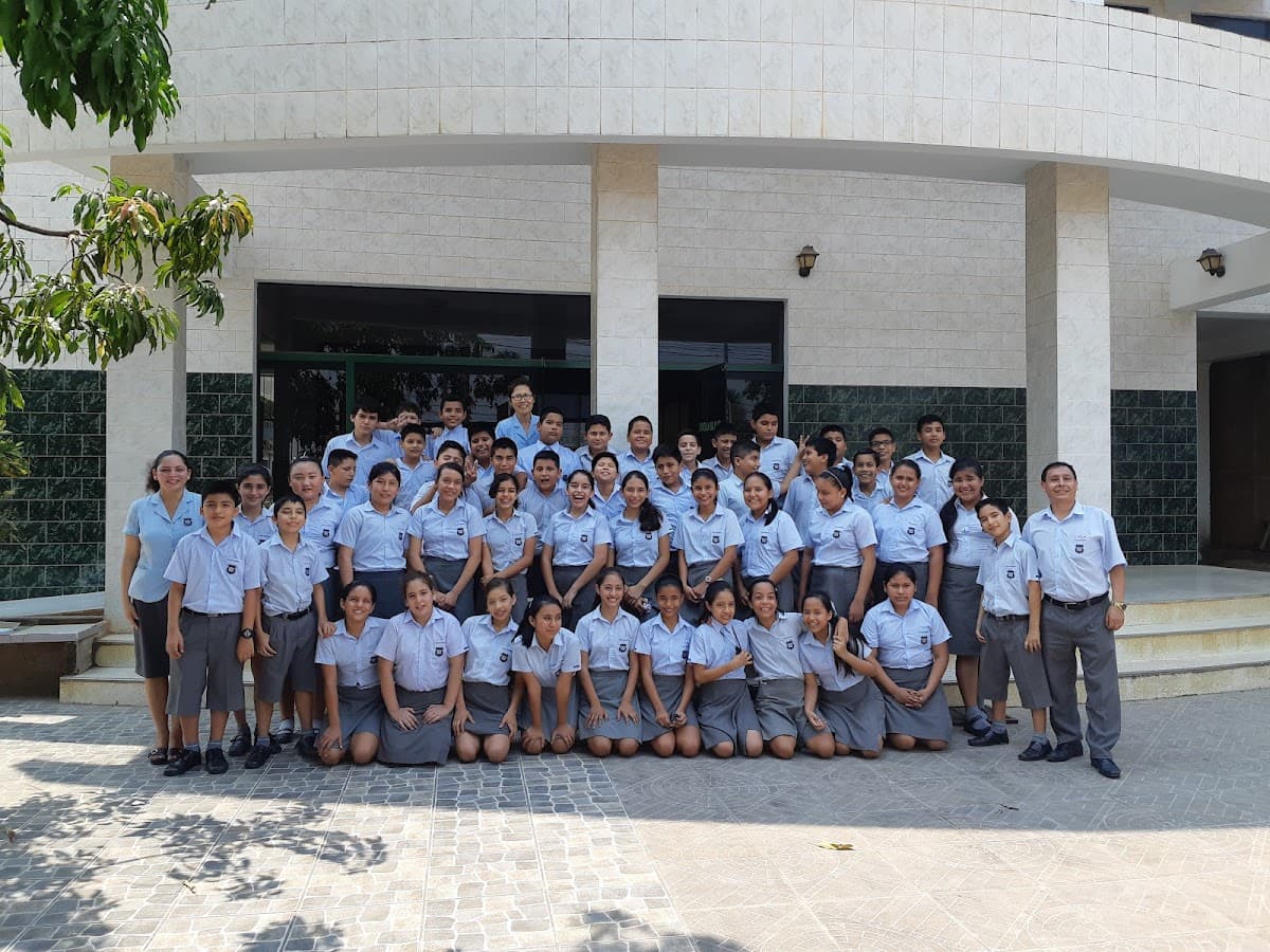 Colegio Privado Hosanna - Pucallpa — foto