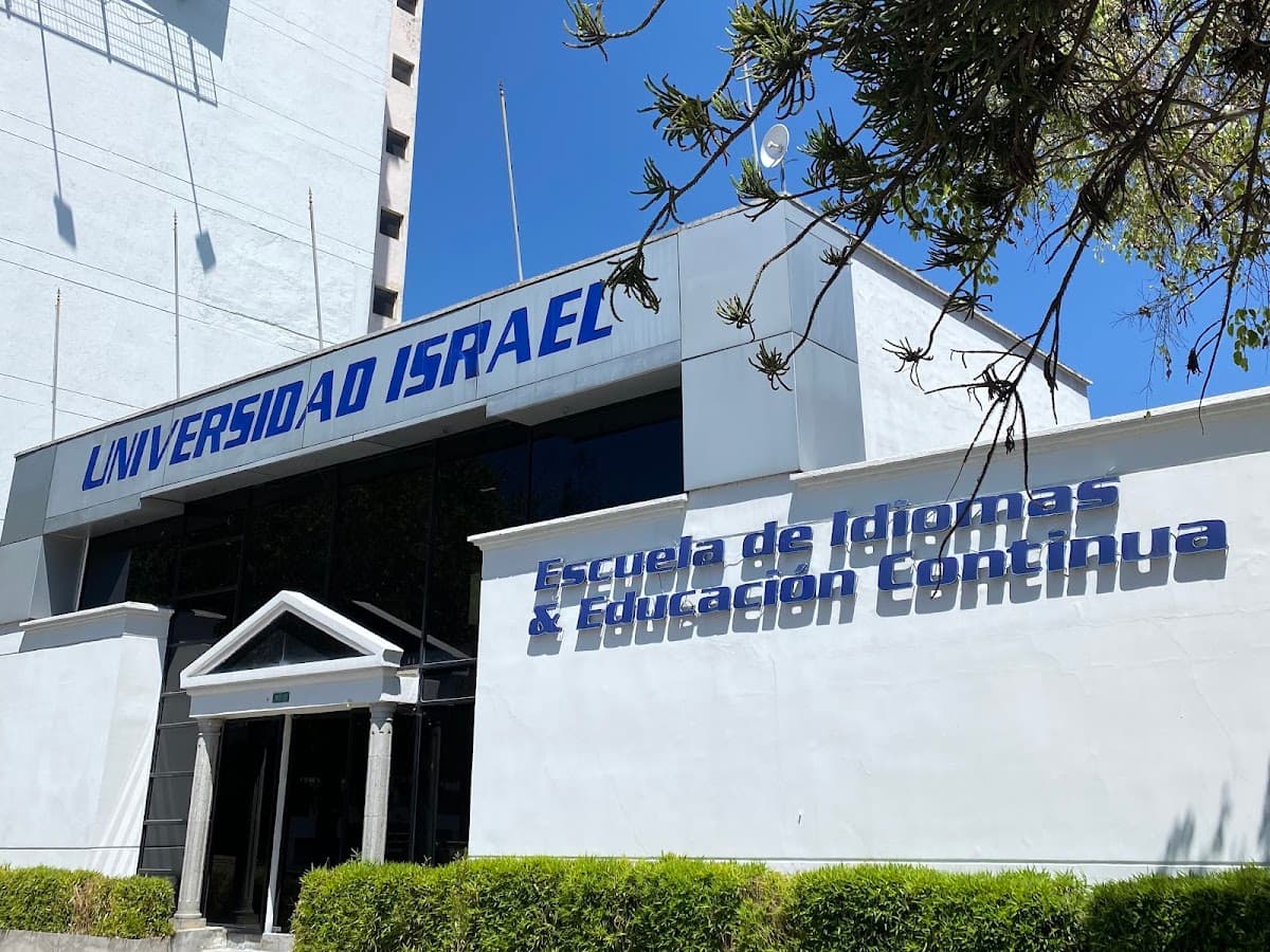 Instituto Académico de Idiomas - UCE — foto