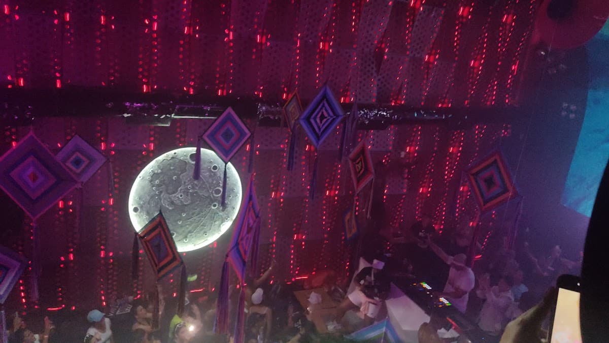 OCTAVA CLUB — foto