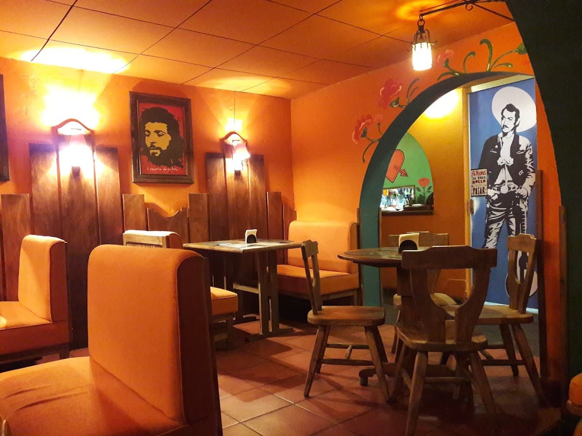 La Tirana y Olé