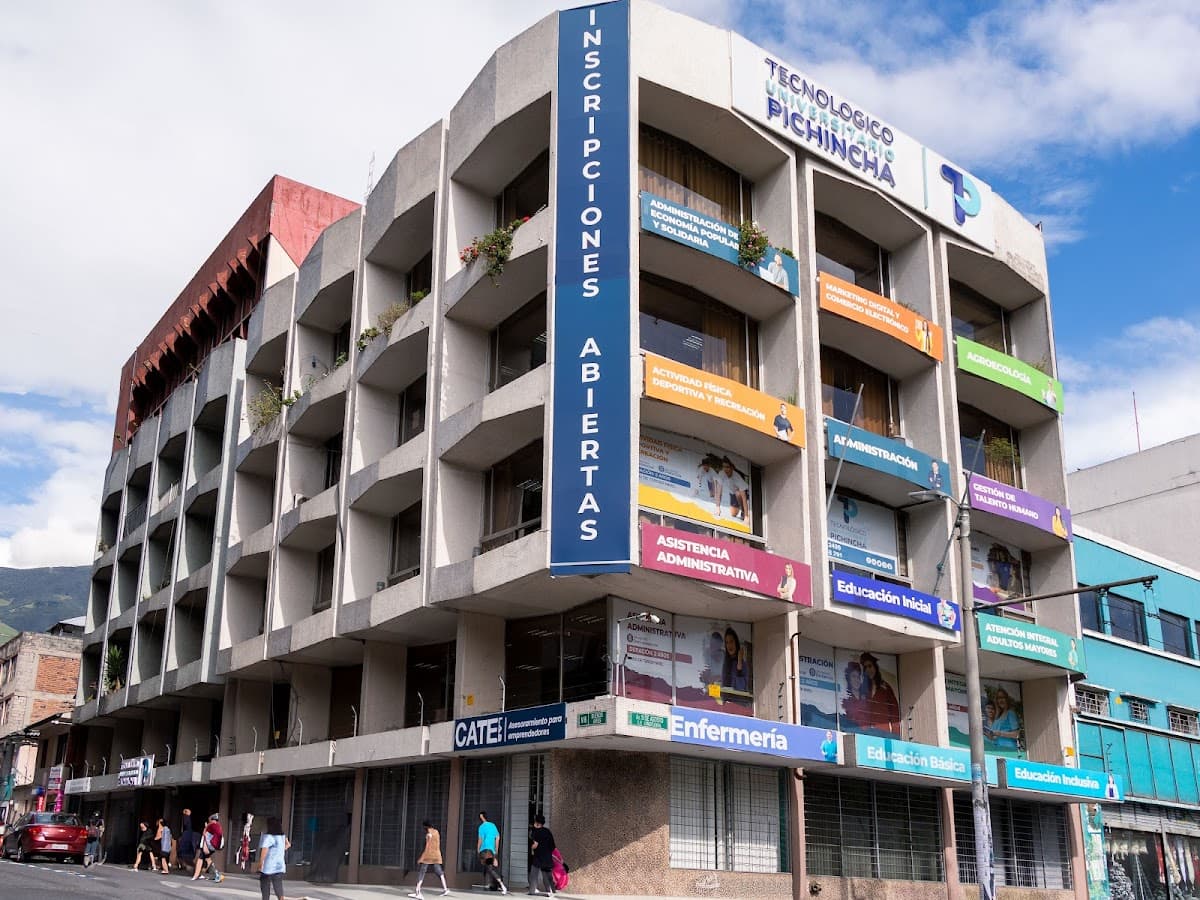 Instituto Tecnológico Superior Concejo Provincial de Pichincha — foto