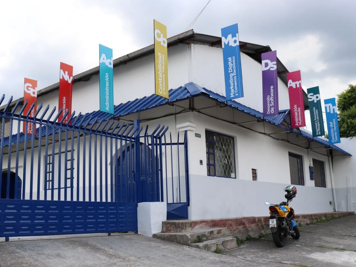 Instituto Tecnológico Superior Concejo Provincial de Pichincha — foto