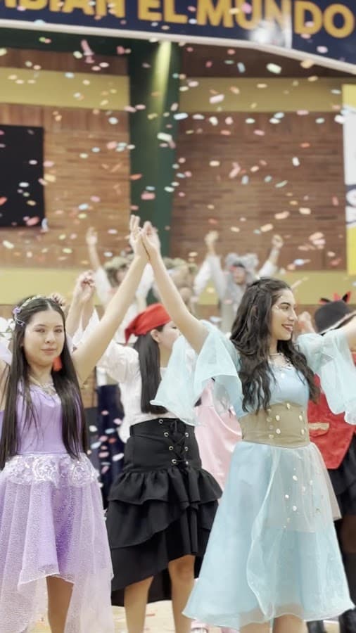 Colegio Los Pinos / Preescolar Los Pinos Intisana — foto