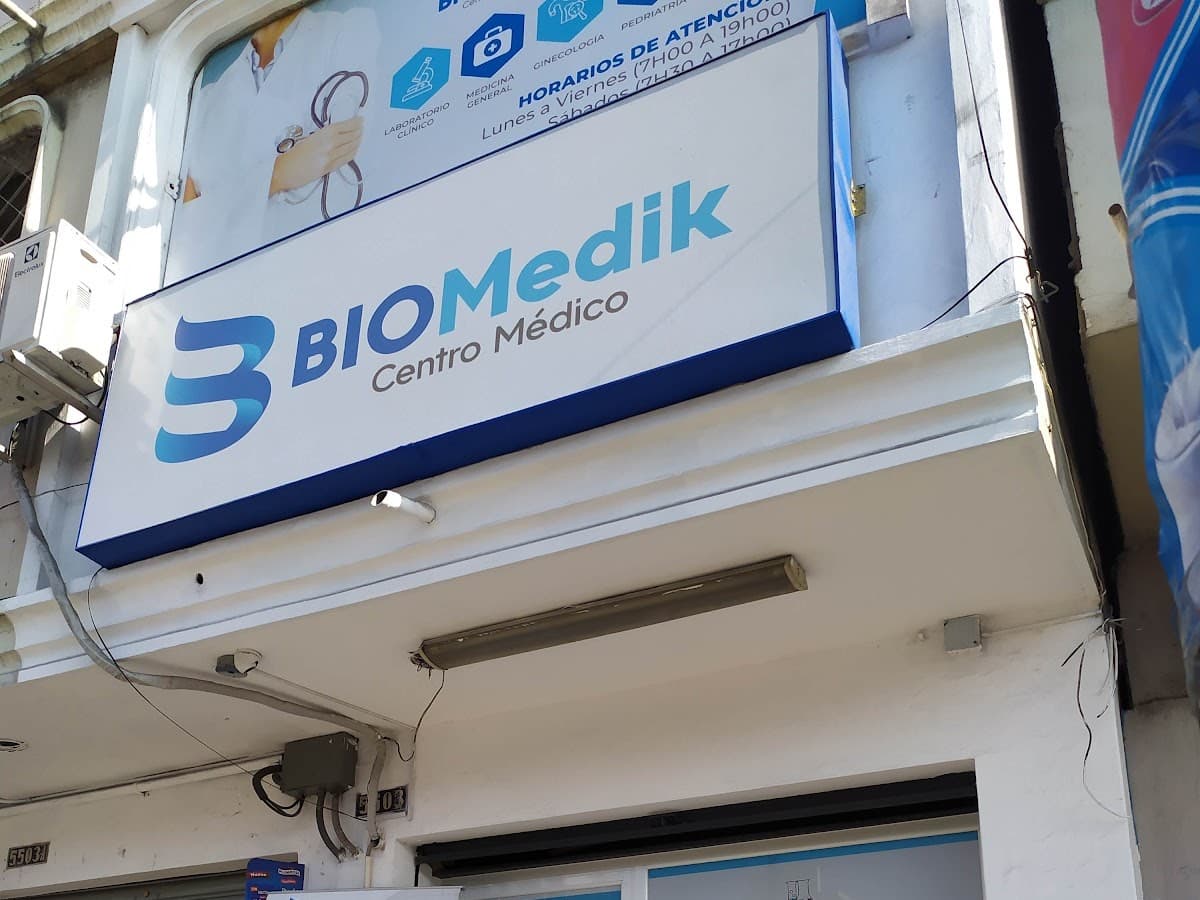 Centro de Especialidades "Médikal Portete" — foto