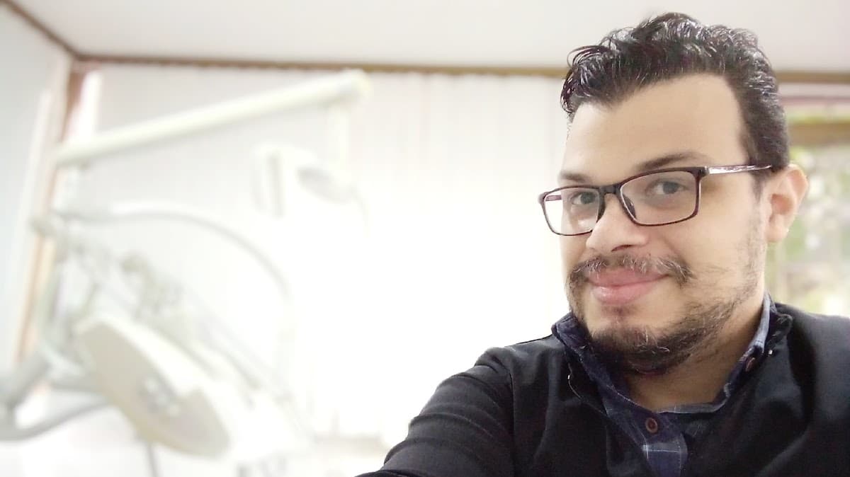 Dr. Luis Marcano - Prótesis Dental