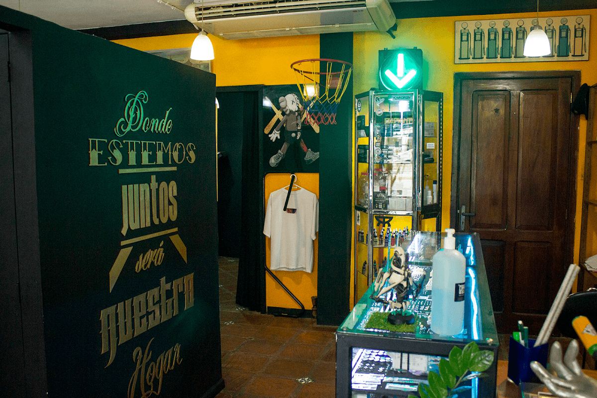 TATTOO STUDIO LA CASA & BODYPIERCING — foto