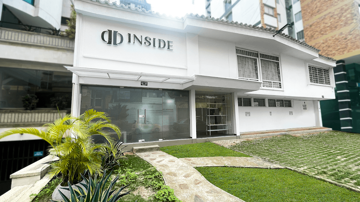 Inside — foto