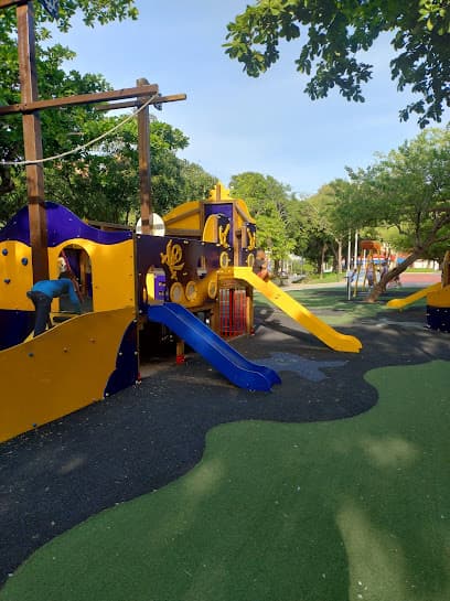 Parque Tomás Suri Salcedo