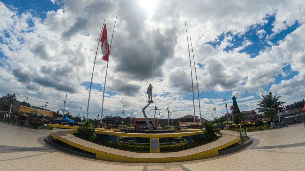 Plaza José Abelardo Quiñones — foto