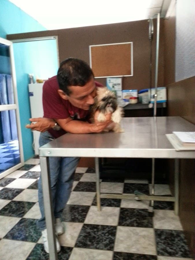 ARDOCAN VETERINARIA 24 Horas DR. ARTURO MOREIRA