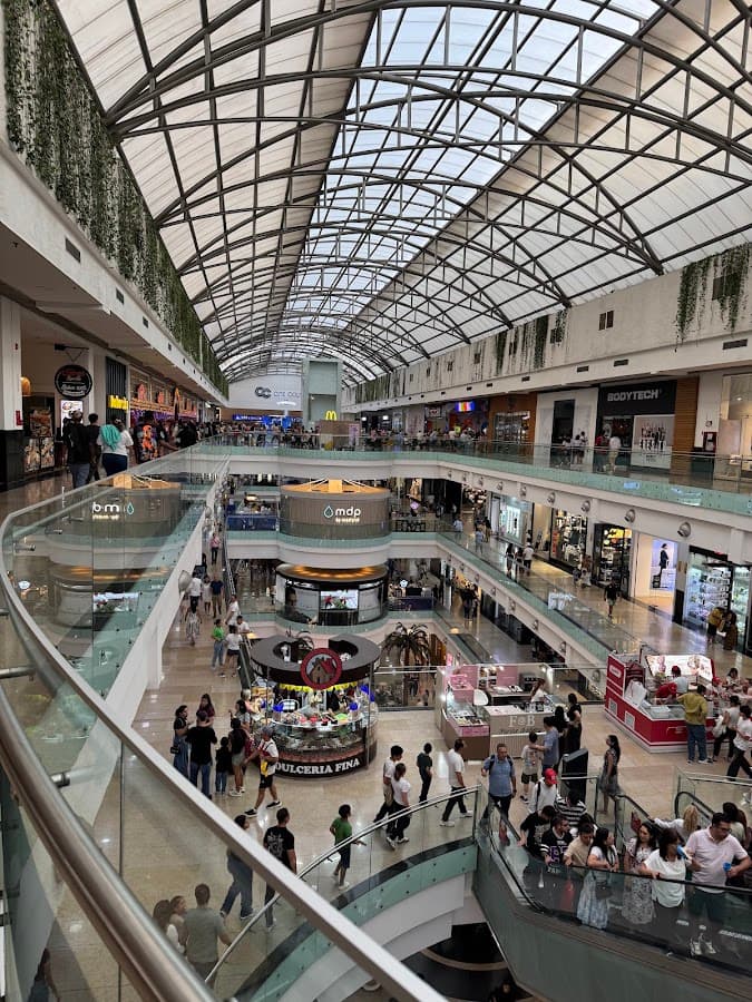 Centro Comercial Cacique — foto
