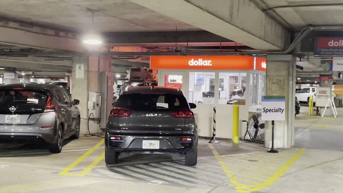 Dollar Car Rental - Orlando International Airport — foto