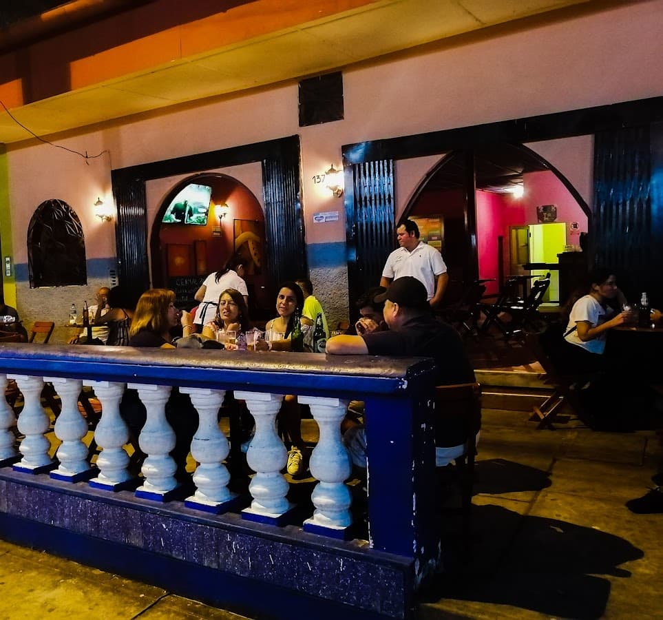 LATIDOS BAR
