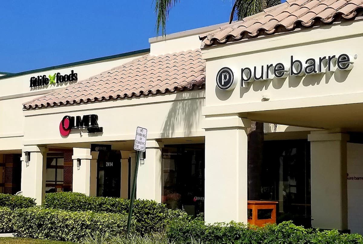 Olivier Salon and Spa Hair Salon — foto