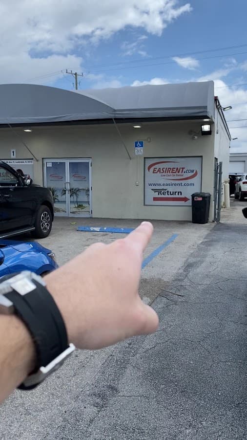 Easirent Car Rental Fort Lauderdale Airport (FLL) — foto