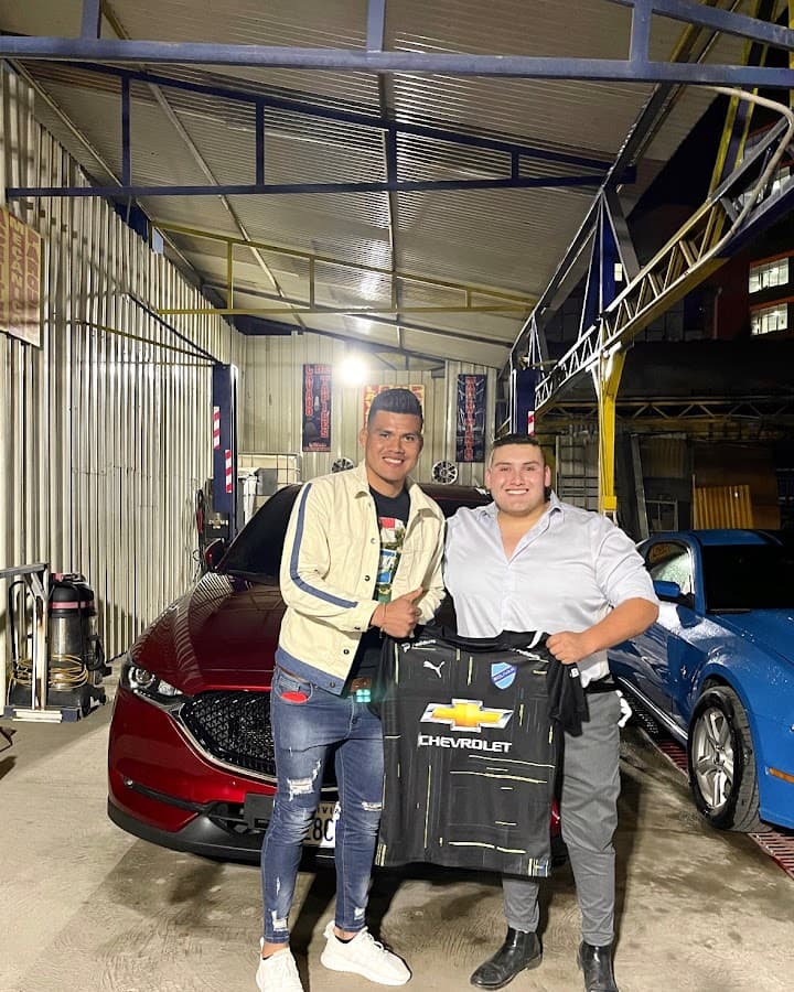 SHOPPING CAR AUTOVENTA - CENTRO AUTOMOTRIZ — foto