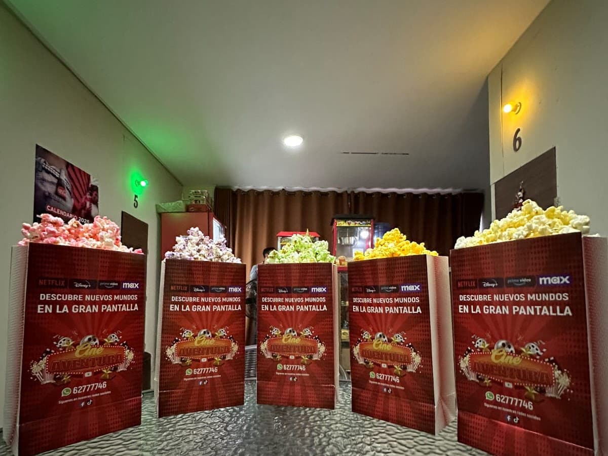 PELICULAS ALVAREZ — foto
