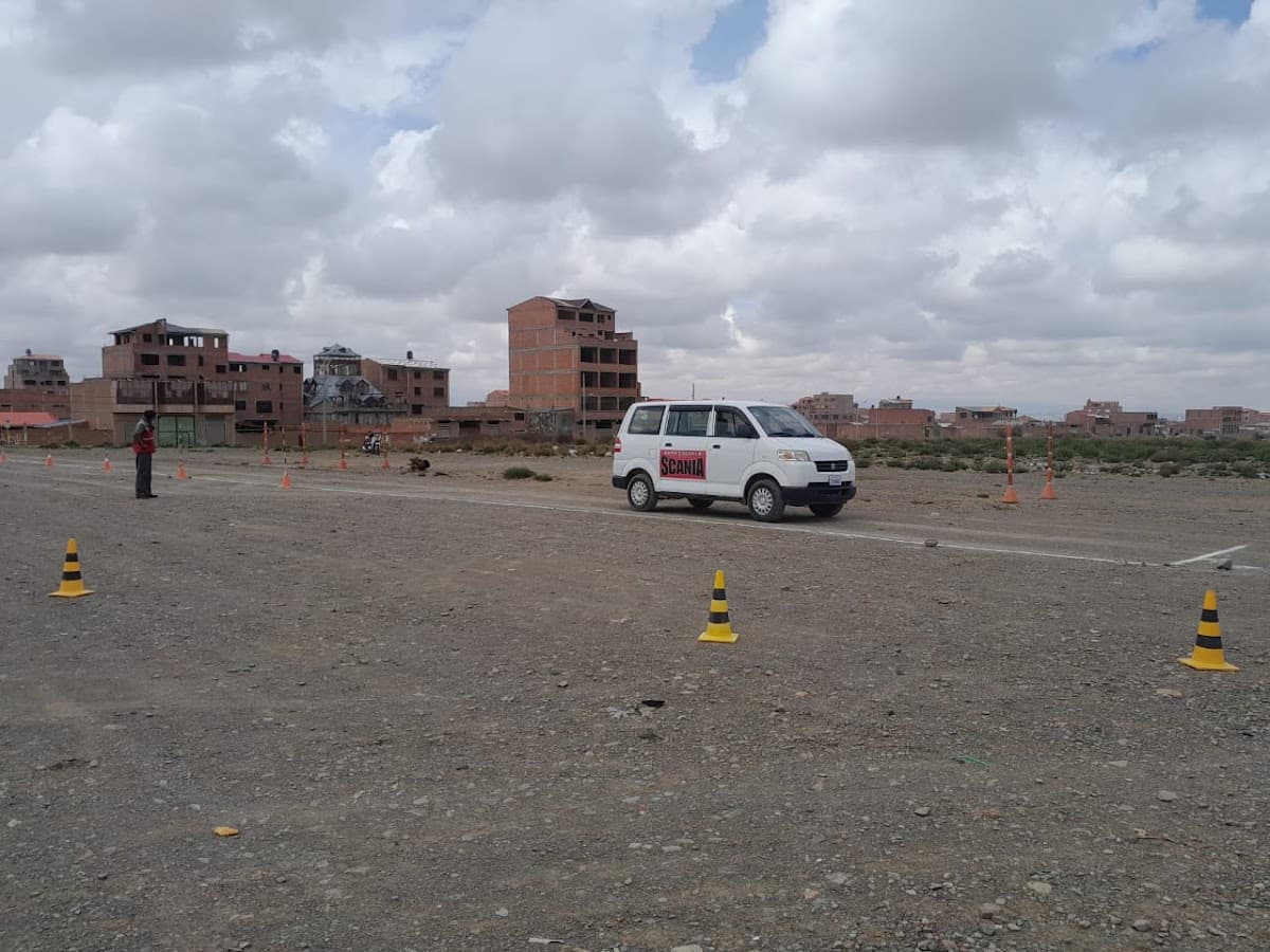 Auto Escuela Scania — foto