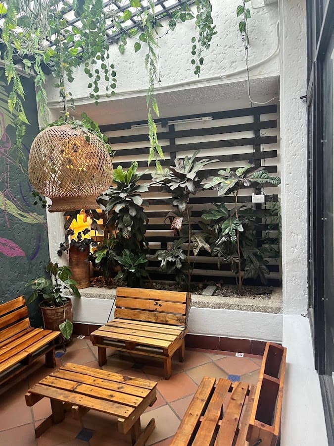 La Trocha Cafe-Bar