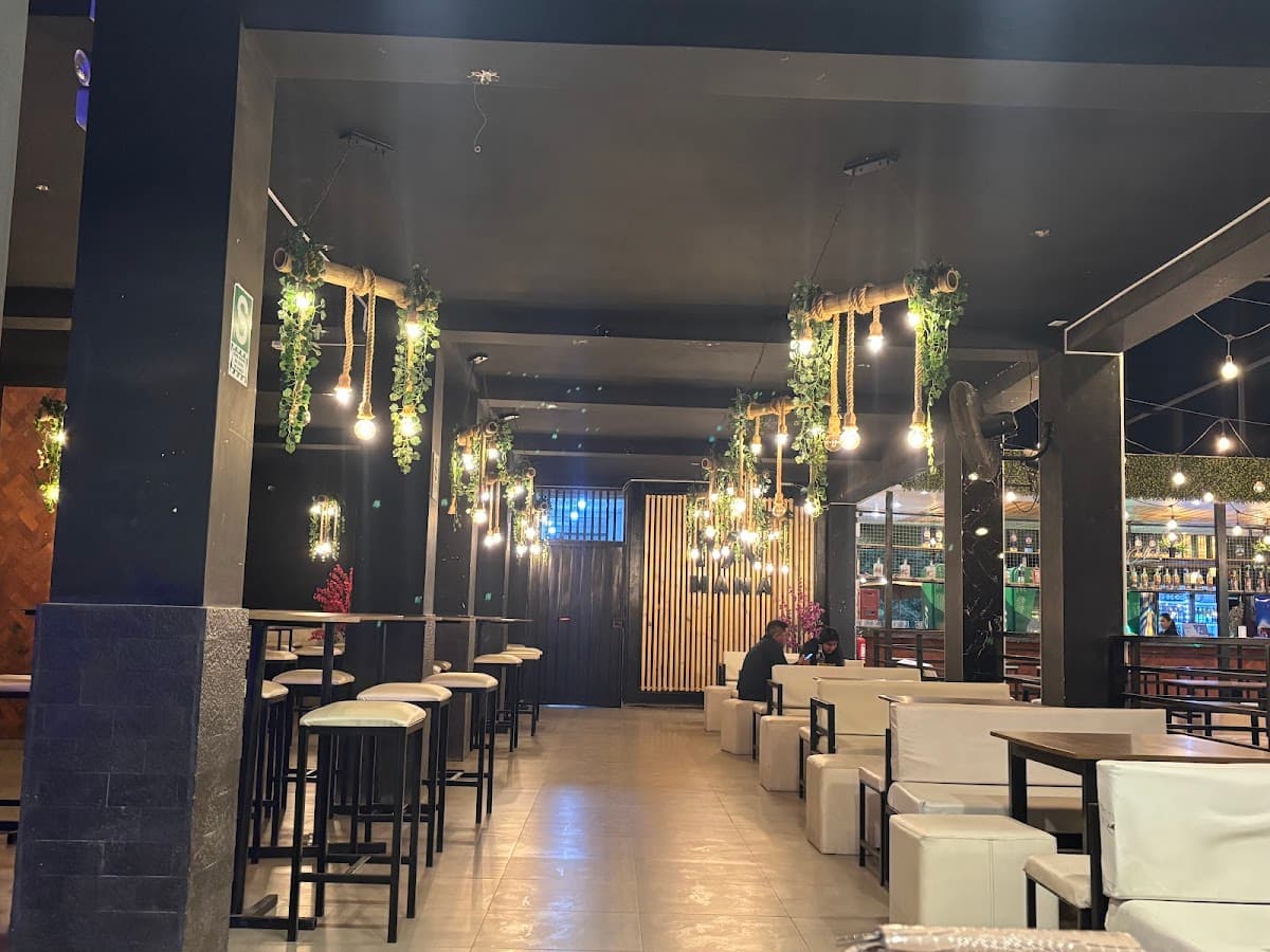 Maná Lounge Bar