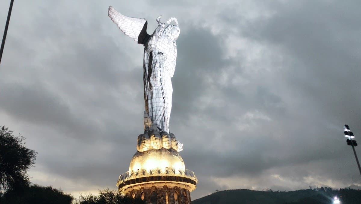 Virgen del Panecillo — foto